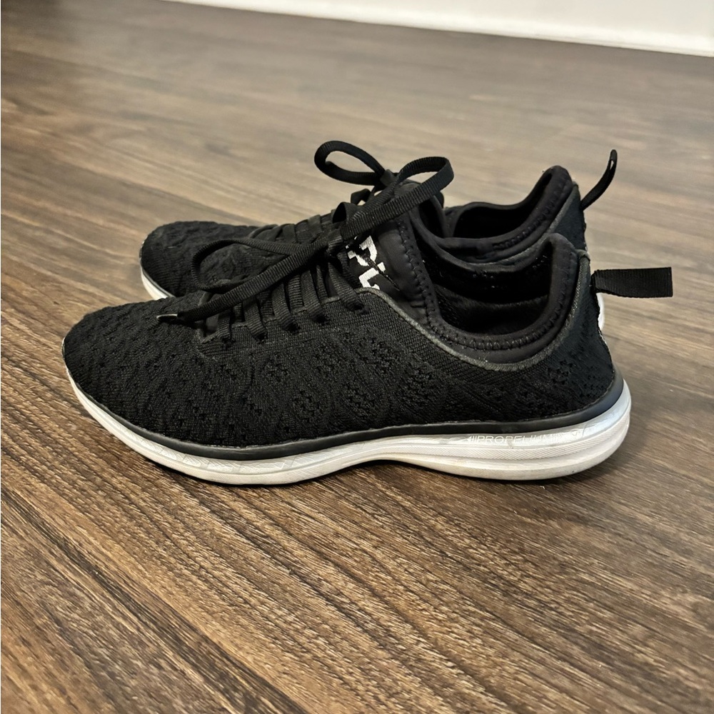 APL Techloom sneakers